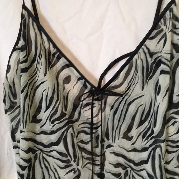 Jones of New York Intimates - Picture 2 of 6